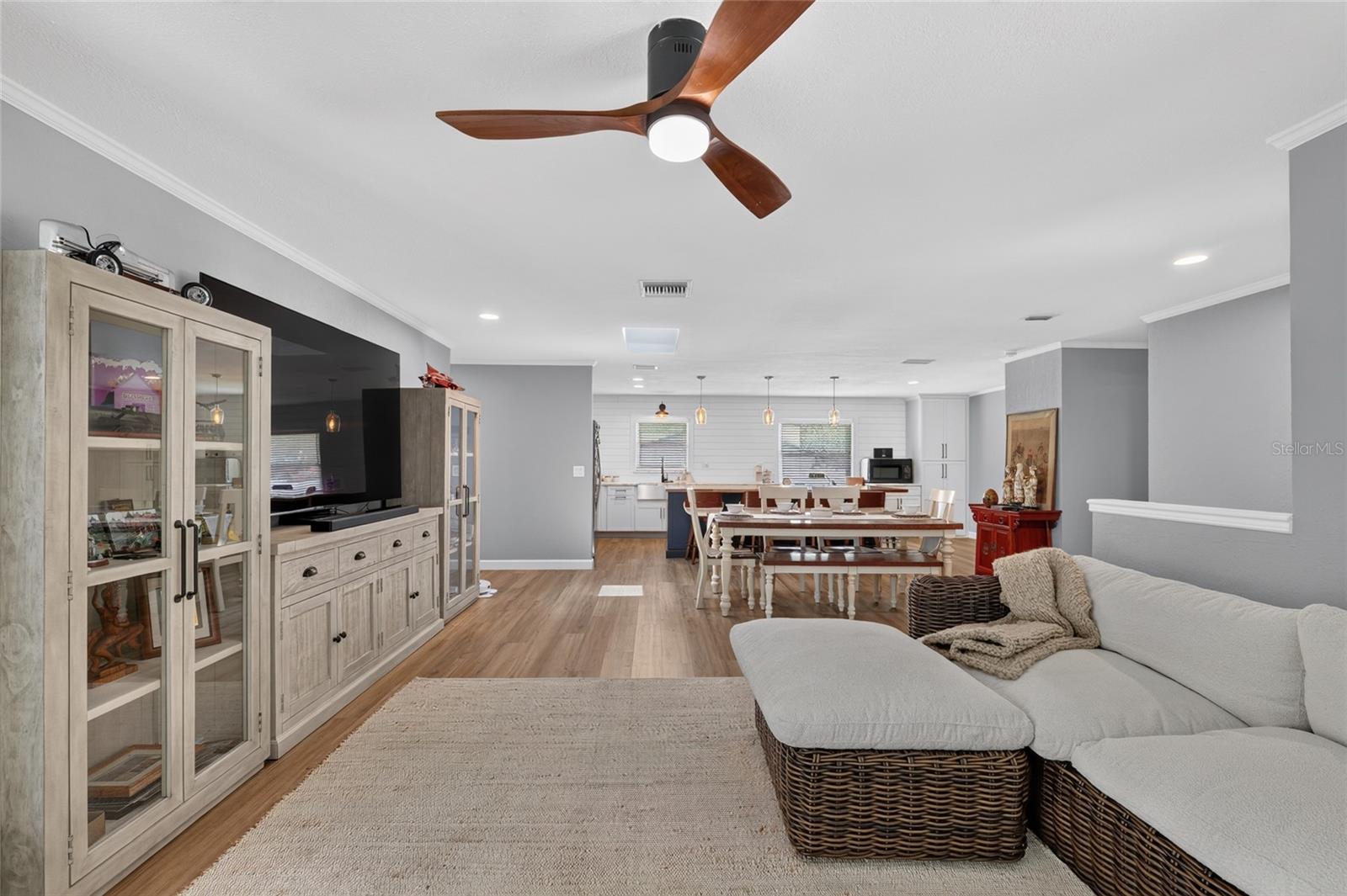 WOODFIELDS- ALVAREZ GRANT/J L MATHEWS - Residential