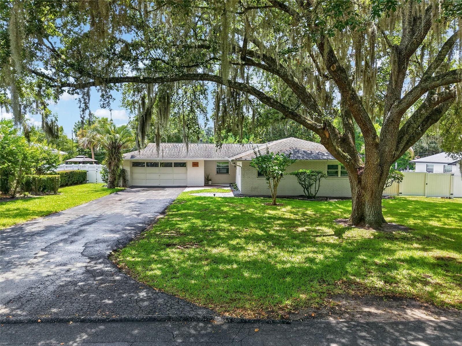WOODFIELDS- ALVAREZ GRANT/J L MATHEWS - Residential