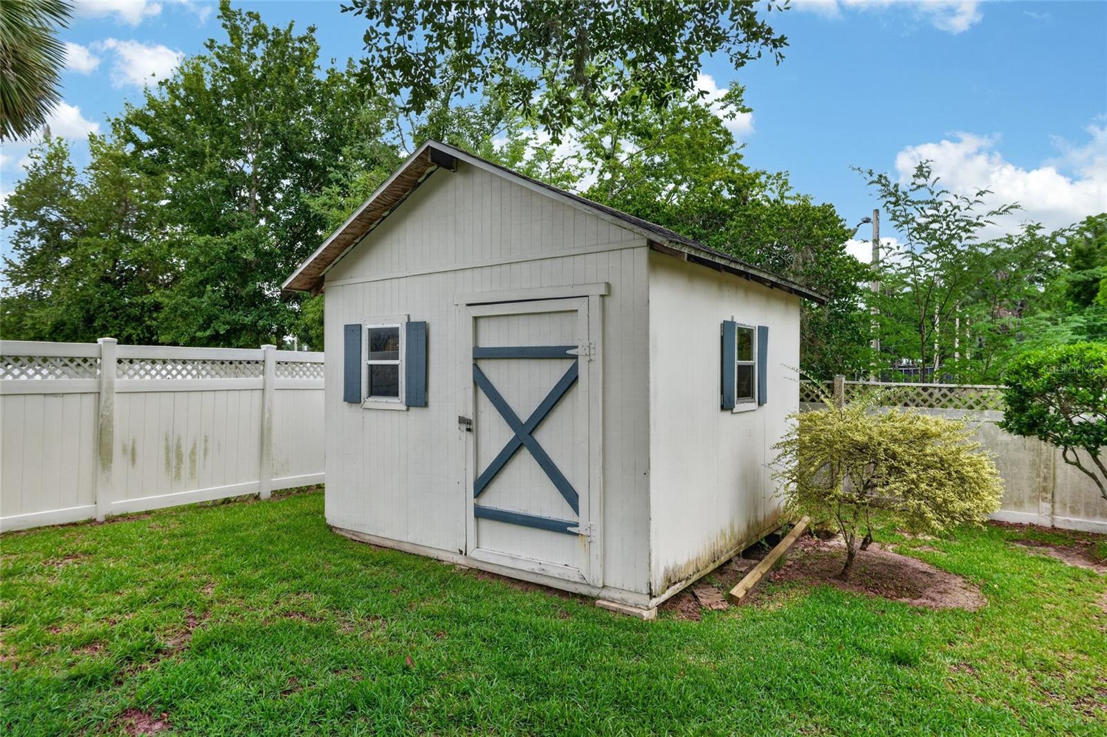 WOODFIELDS- ALVAREZ GRANT/J L MATHEWS - Residential