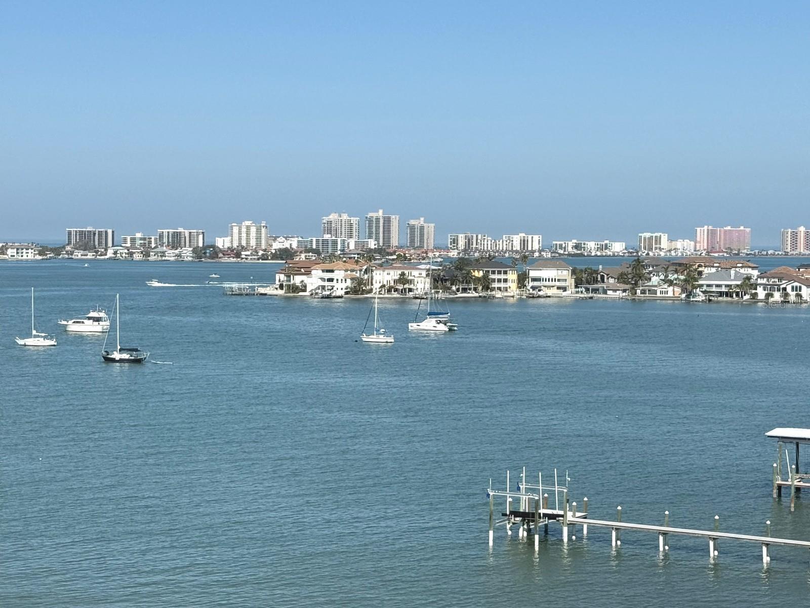 HARBOUR CLUB CONDO 2 - Residential