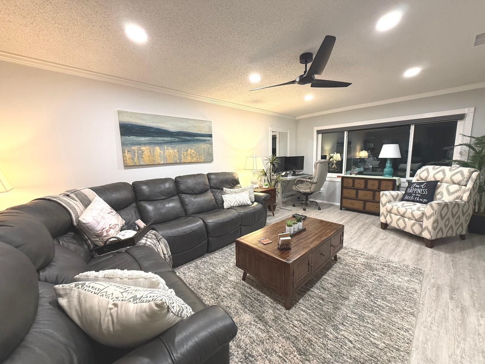 HARBOUR CLUB CONDO 2 - Residential