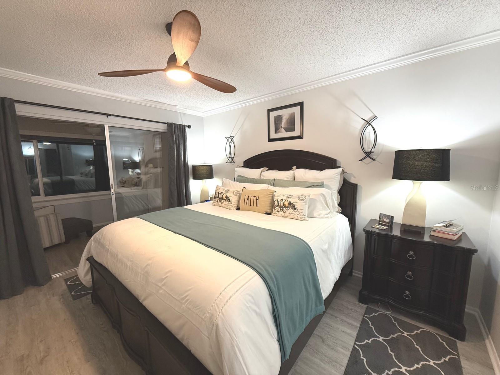 HARBOUR CLUB CONDO 2 - Residential