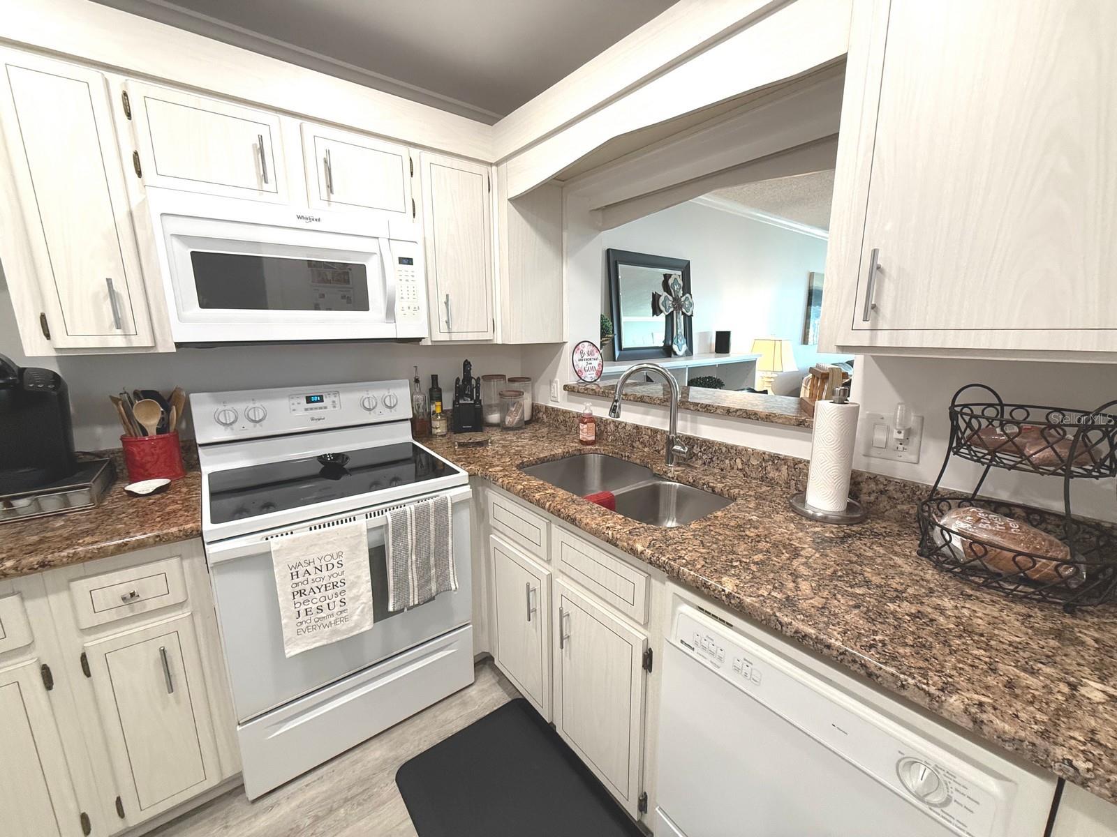 HARBOUR CLUB CONDO 2 - Residential