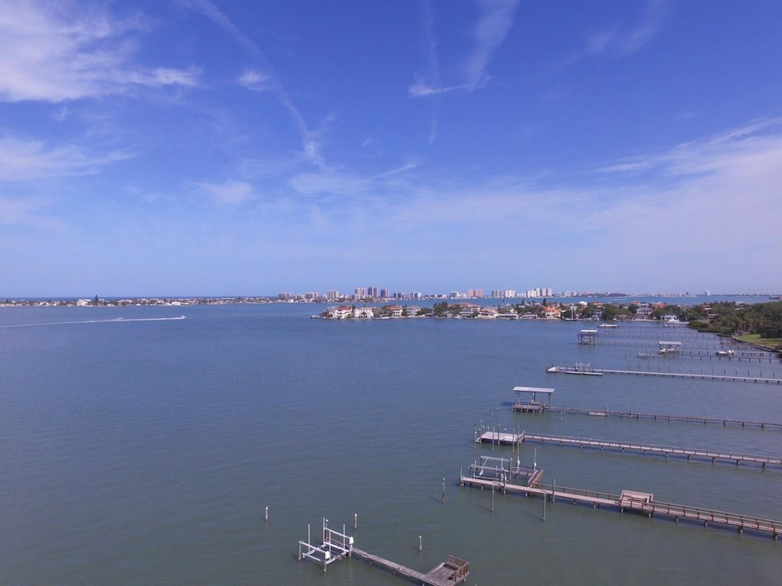 HARBOUR CLUB CONDO 2 - Residential