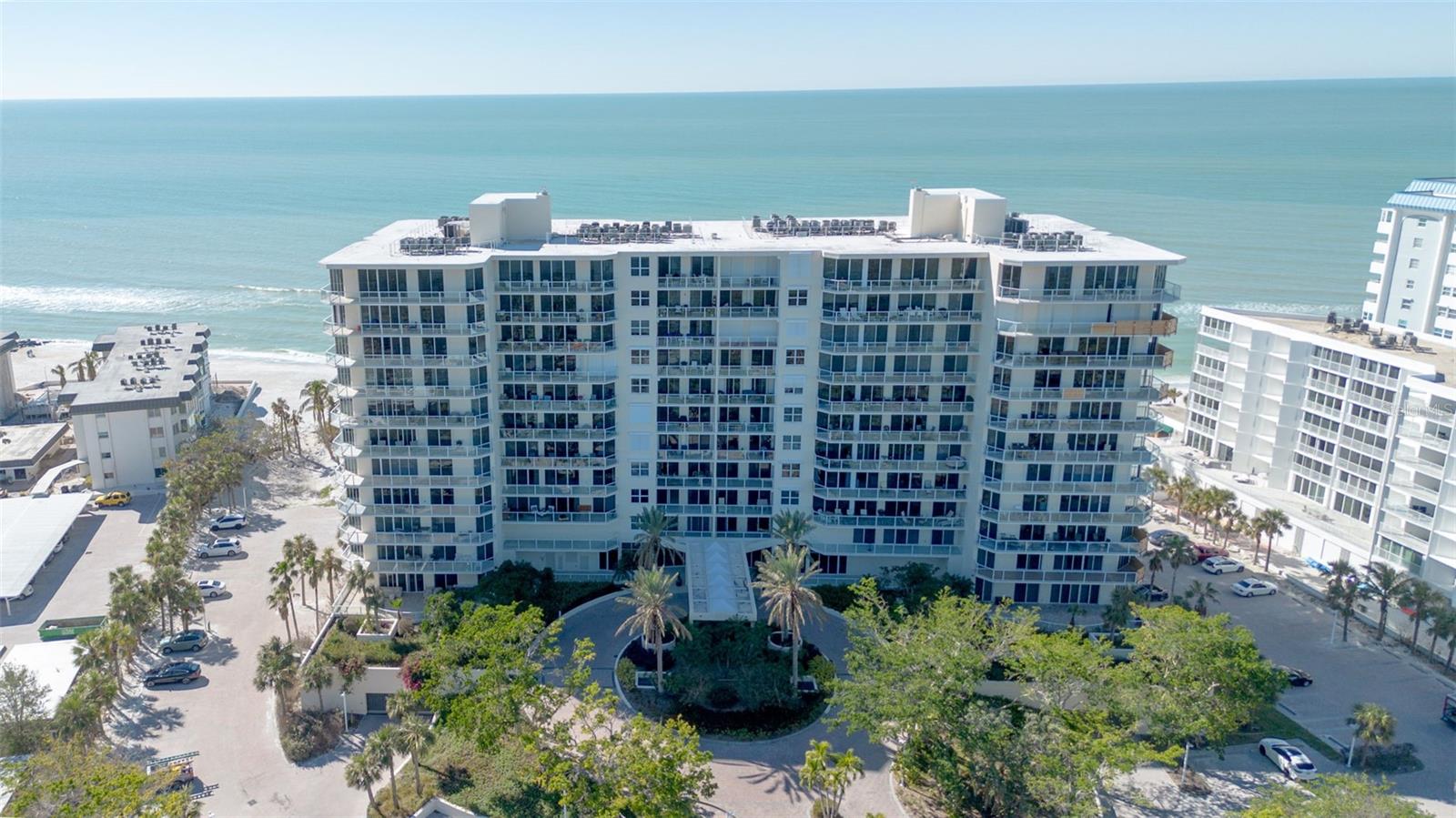 L ELEGANCE ON LIDO BEACH - Residential