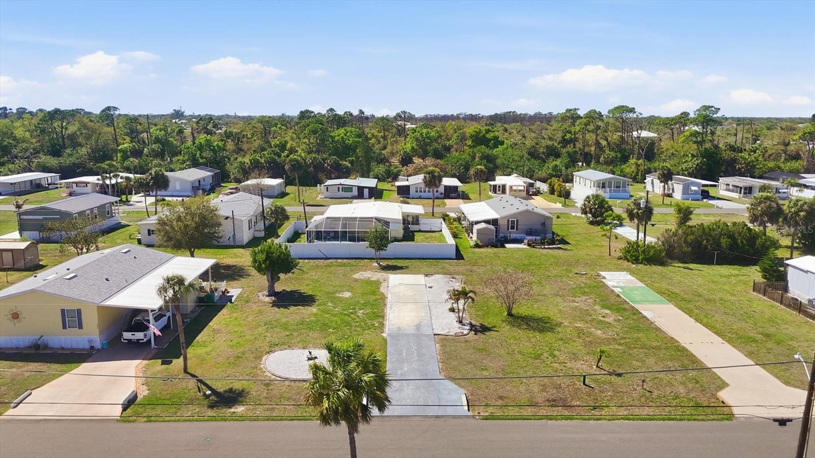 HOLIDAY MOB ESTATES 1ST ADD - Land