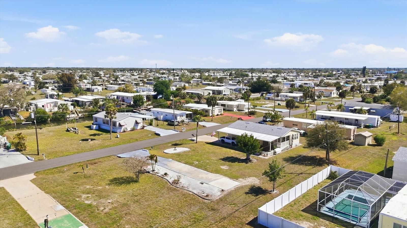 HOLIDAY MOB ESTATES 1ST ADD - Land