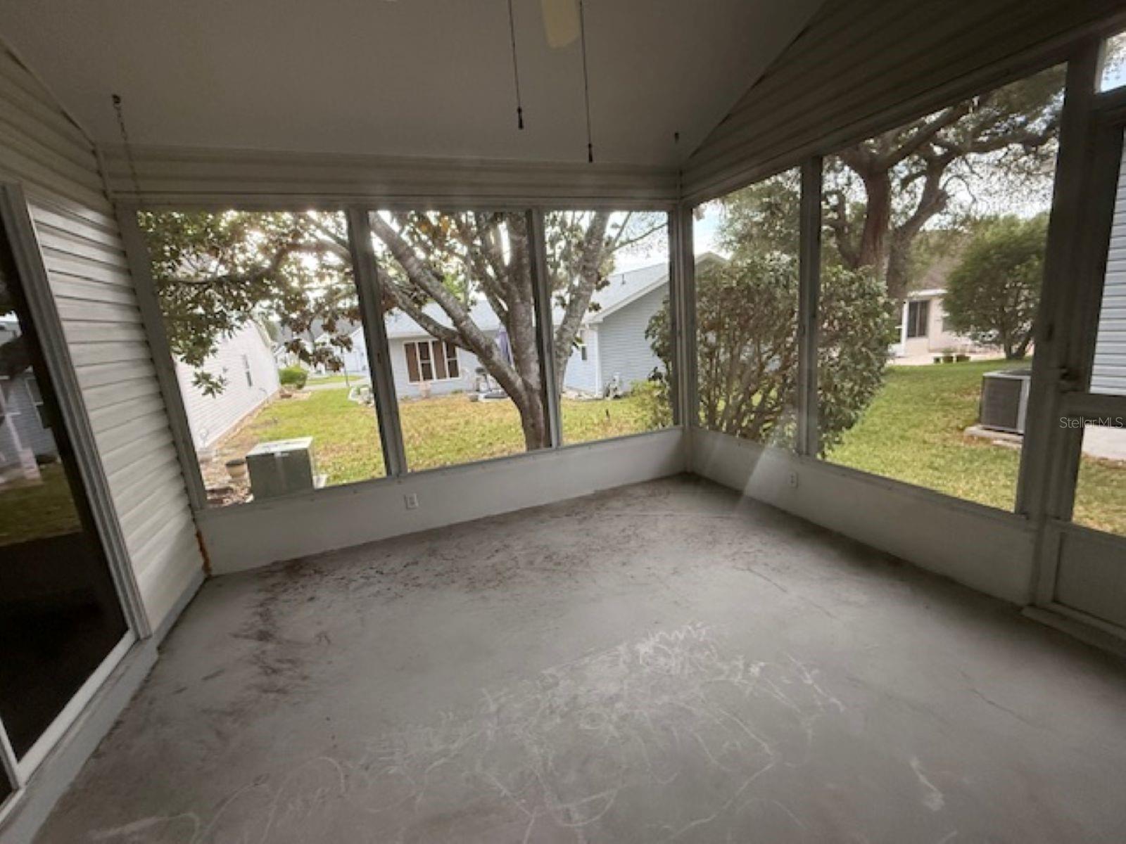 LADY LAKE ORANGE BLOSSOM GARDENS UNIT 18 - Residential