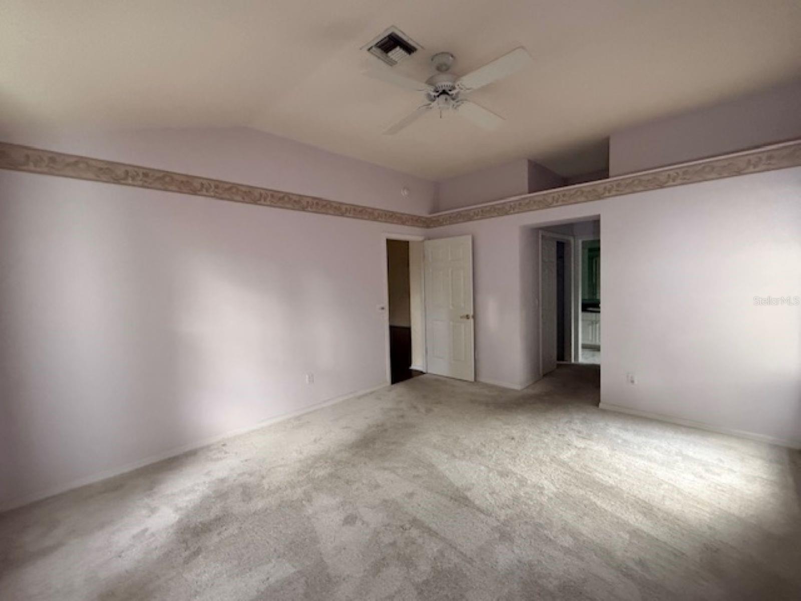 LADY LAKE ORANGE BLOSSOM GARDENS UNIT 18 - Residential