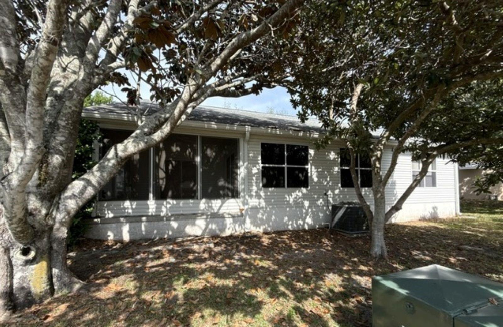LADY LAKE ORANGE BLOSSOM GARDENS UNIT 18 - Residential