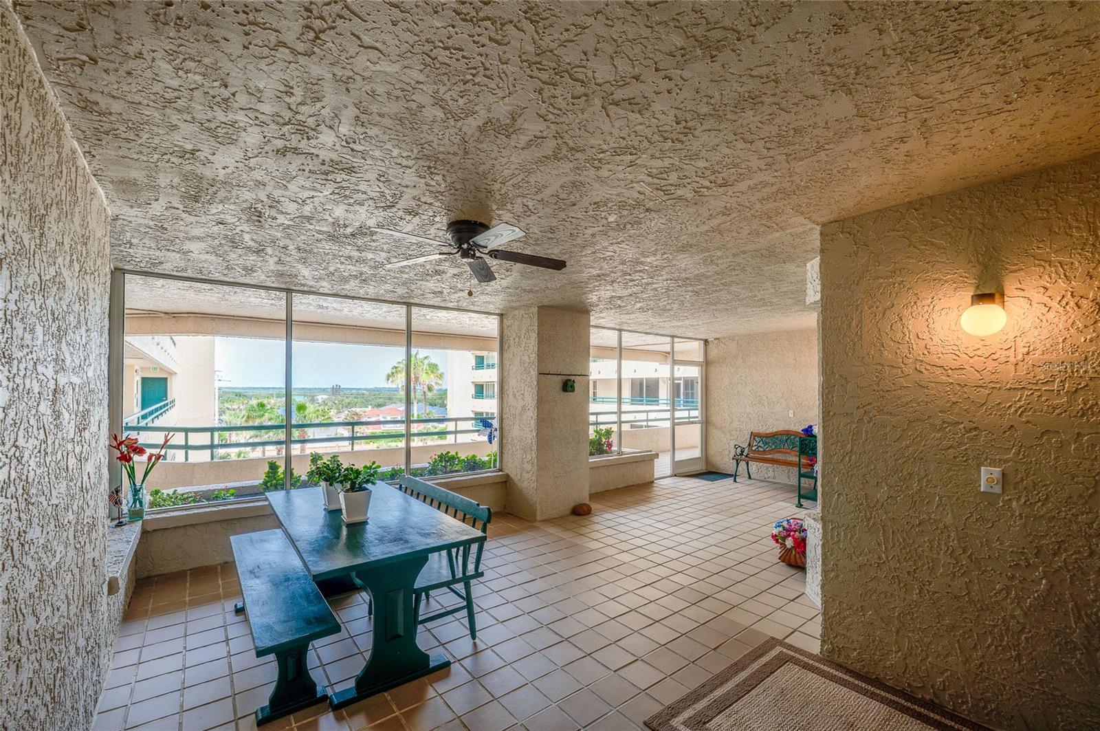 TOWERS AT PONCE INLET TOWER 01 CONDO - Residential