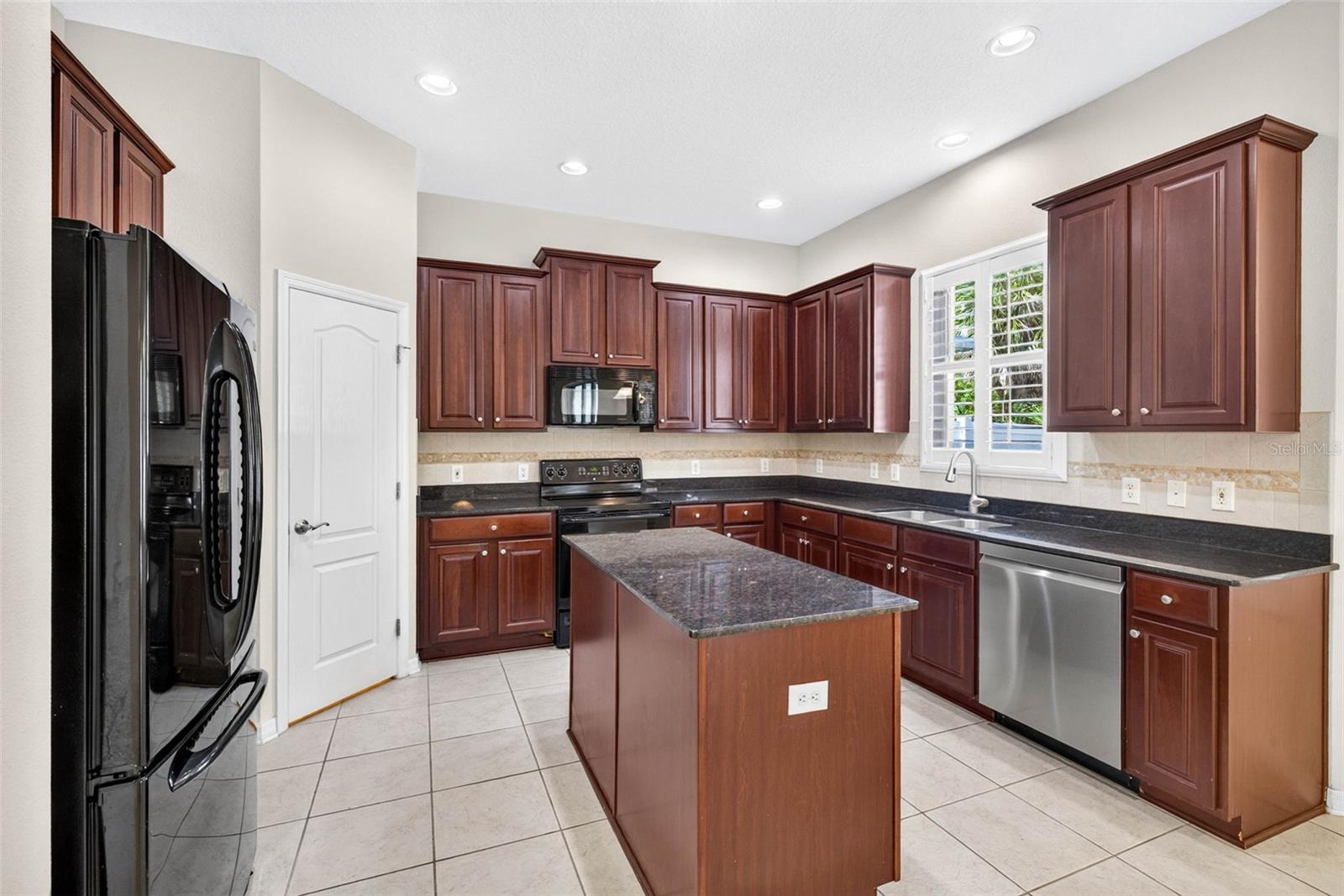 CAMDEN WOODS - Residential
