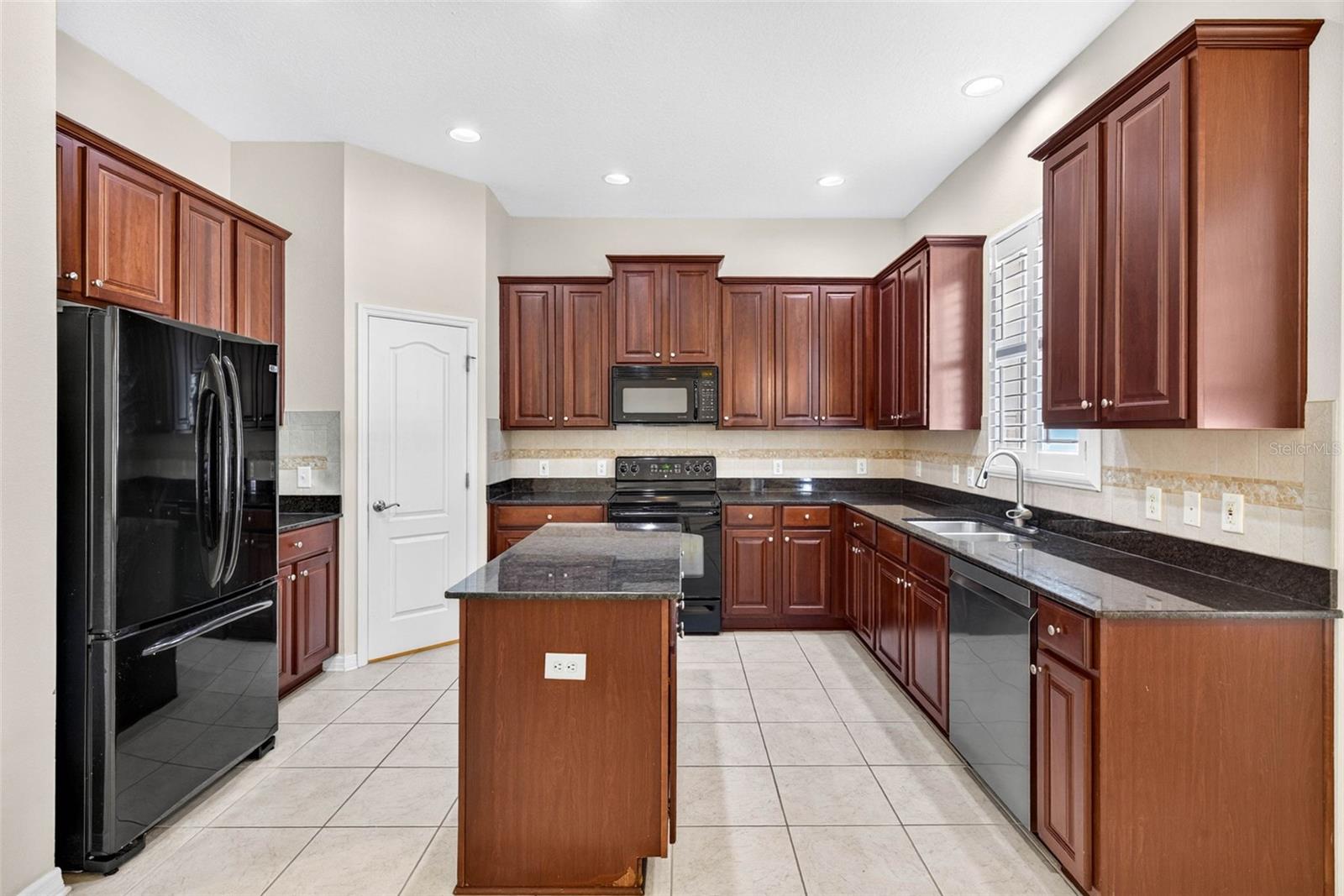 CAMDEN WOODS - Residential