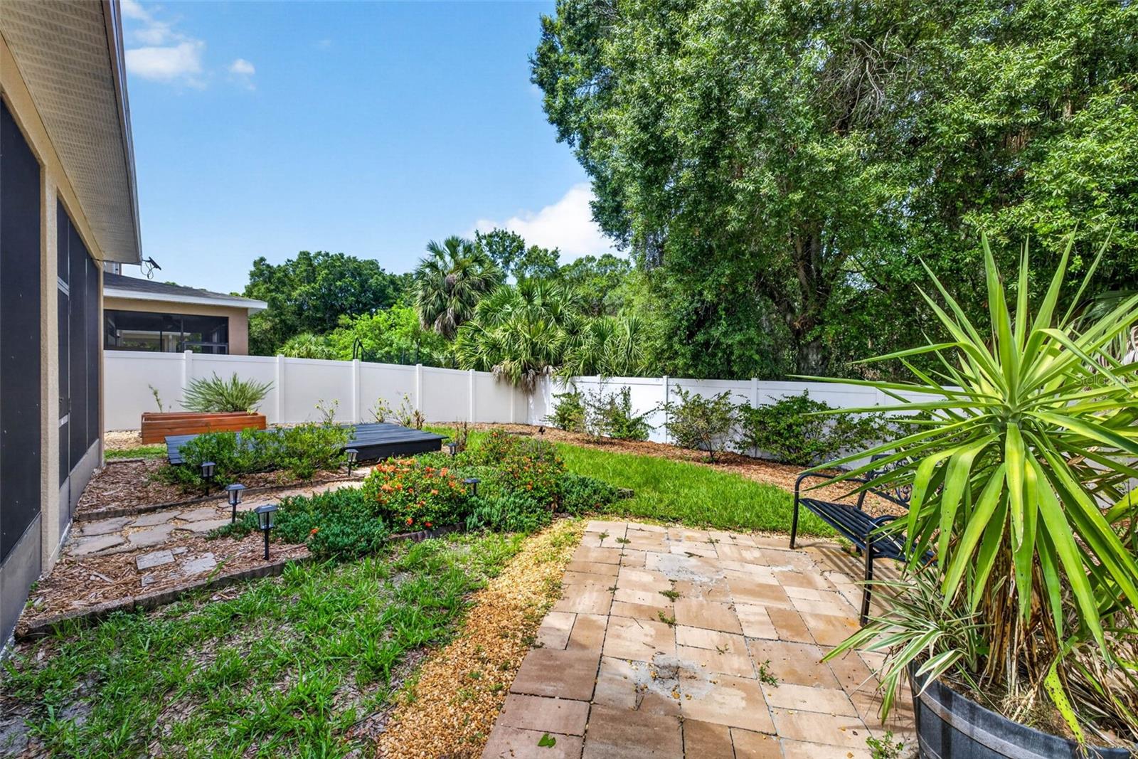 CAMDEN WOODS - Residential