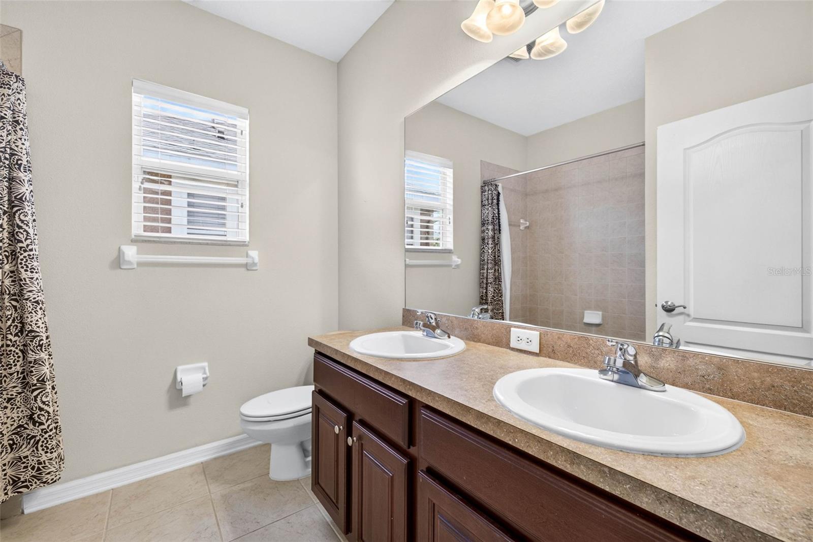 CAMDEN WOODS - Residential