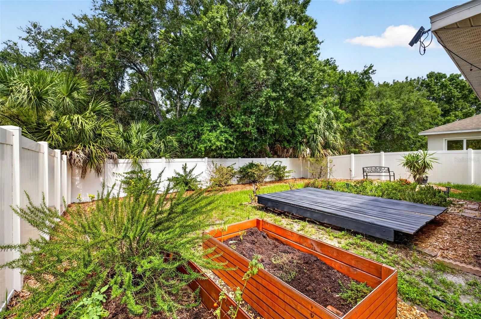 CAMDEN WOODS - Residential