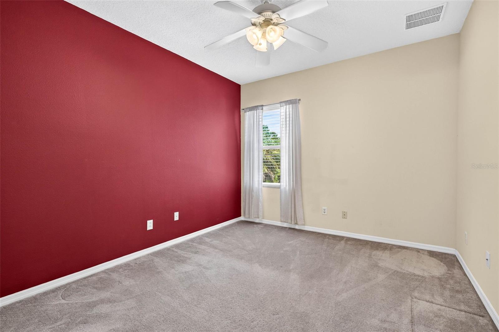 CAMDEN WOODS - Residential