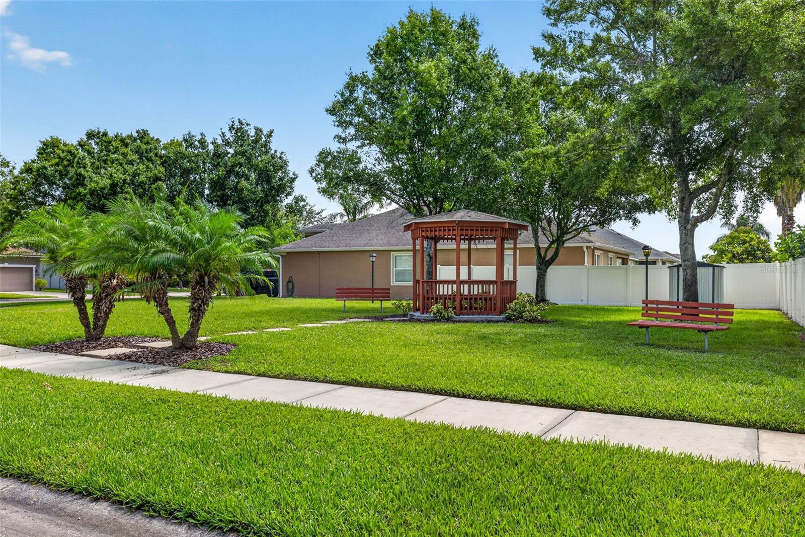 CAMDEN WOODS - Residential