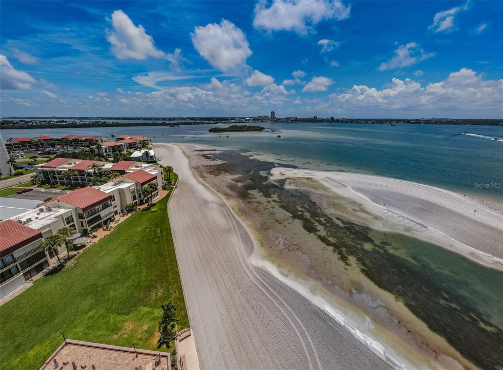 CLEARWATER POINT 7 TENNIS - Residential