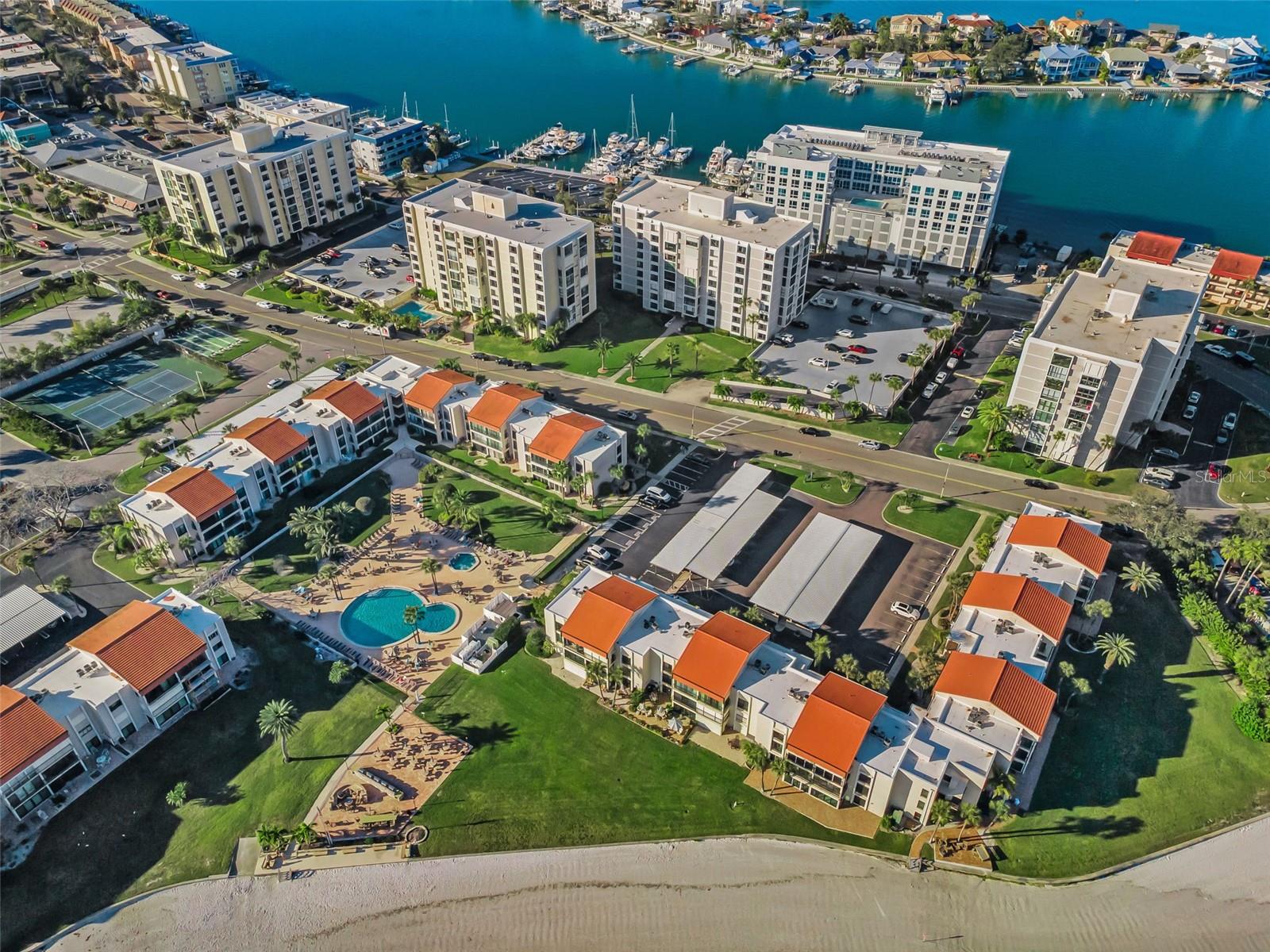 CLEARWATER POINT 7 TENNIS - Residential