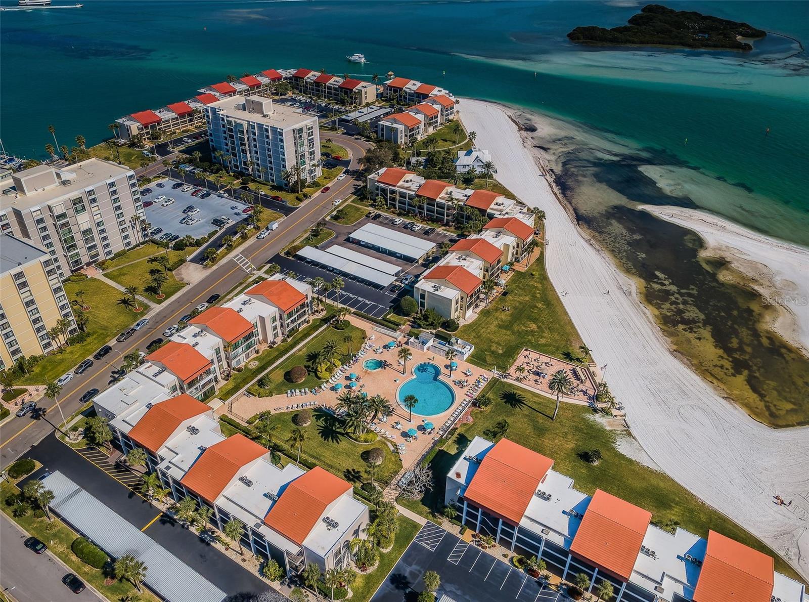 CLEARWATER POINT 7 TENNIS - Residential