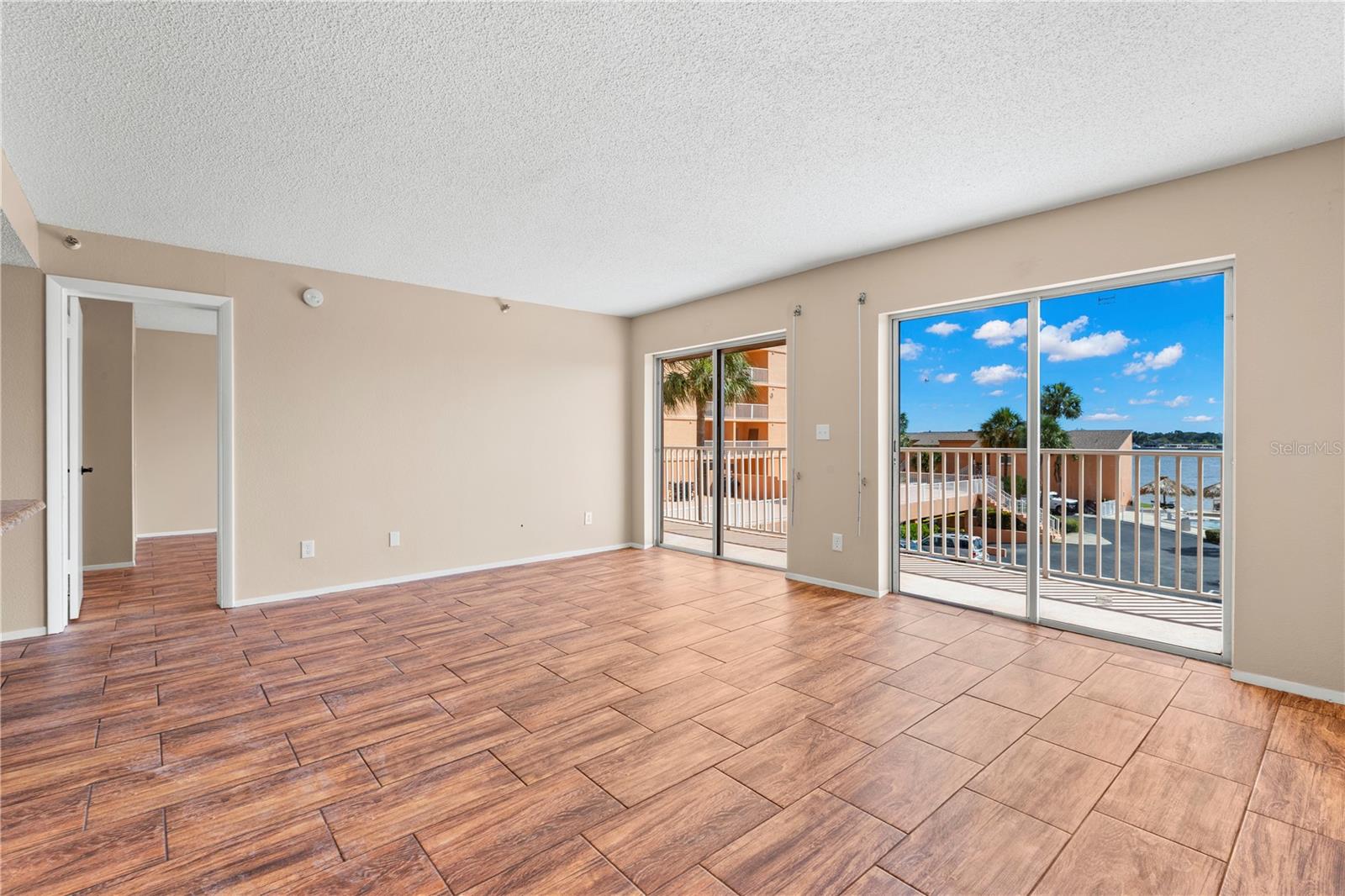 SOUTH BAY CONDO - Residential