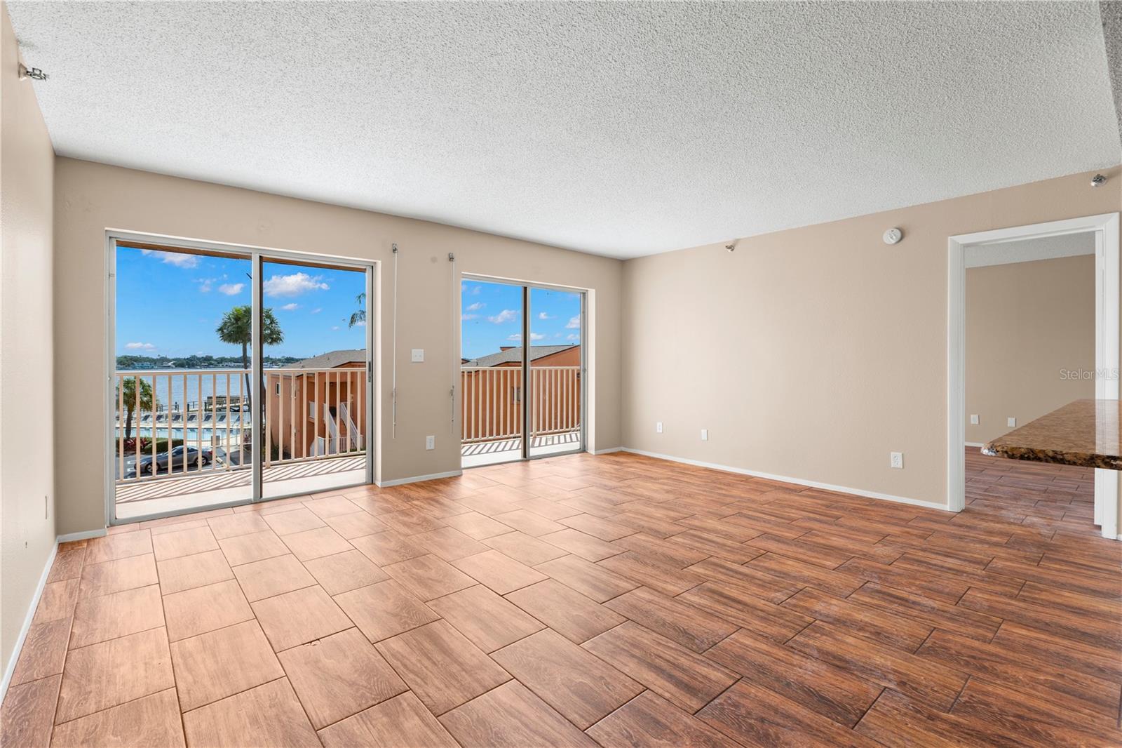SOUTH BAY CONDO - Residential