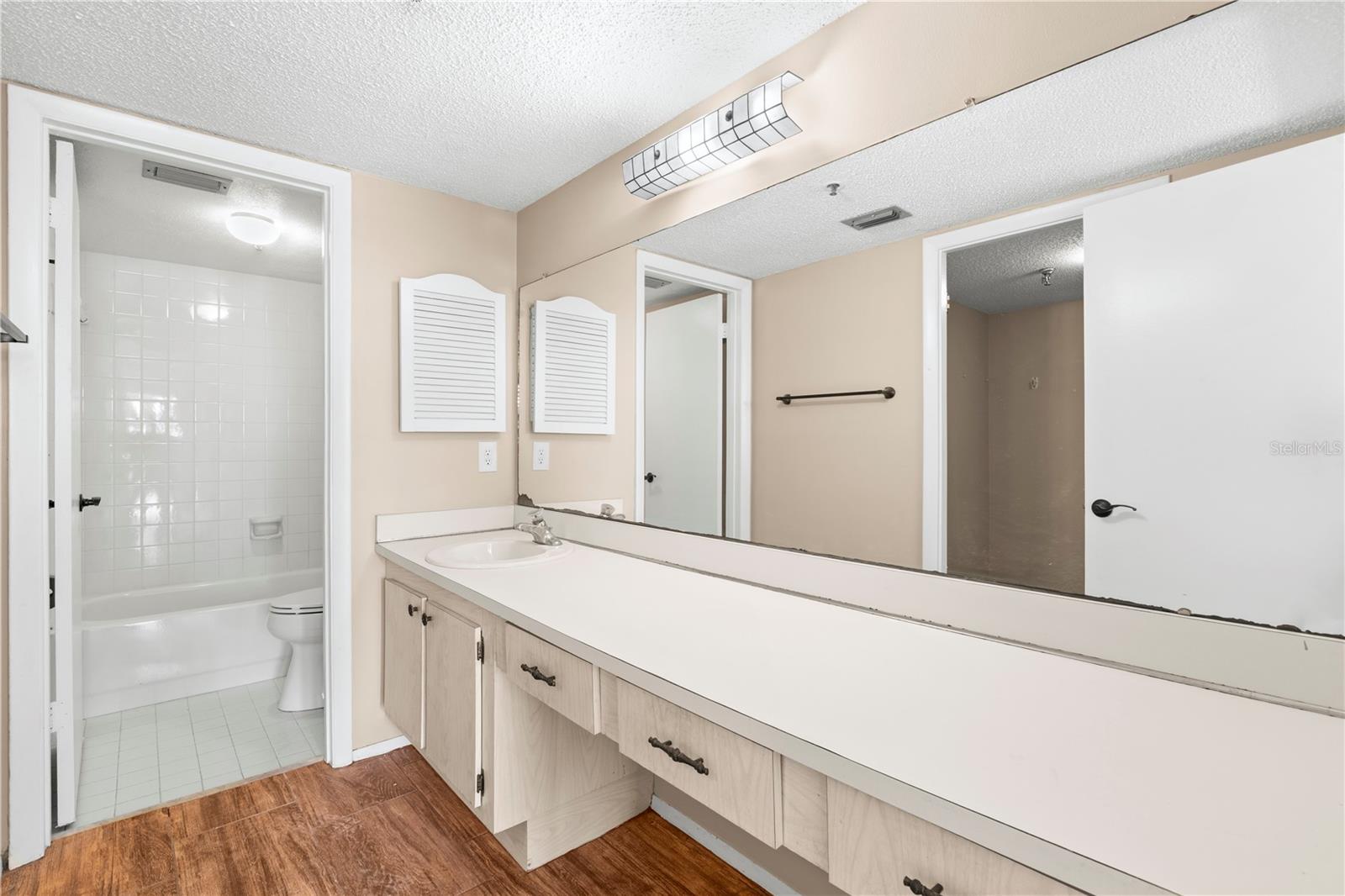 SOUTH BAY CONDO - Residential