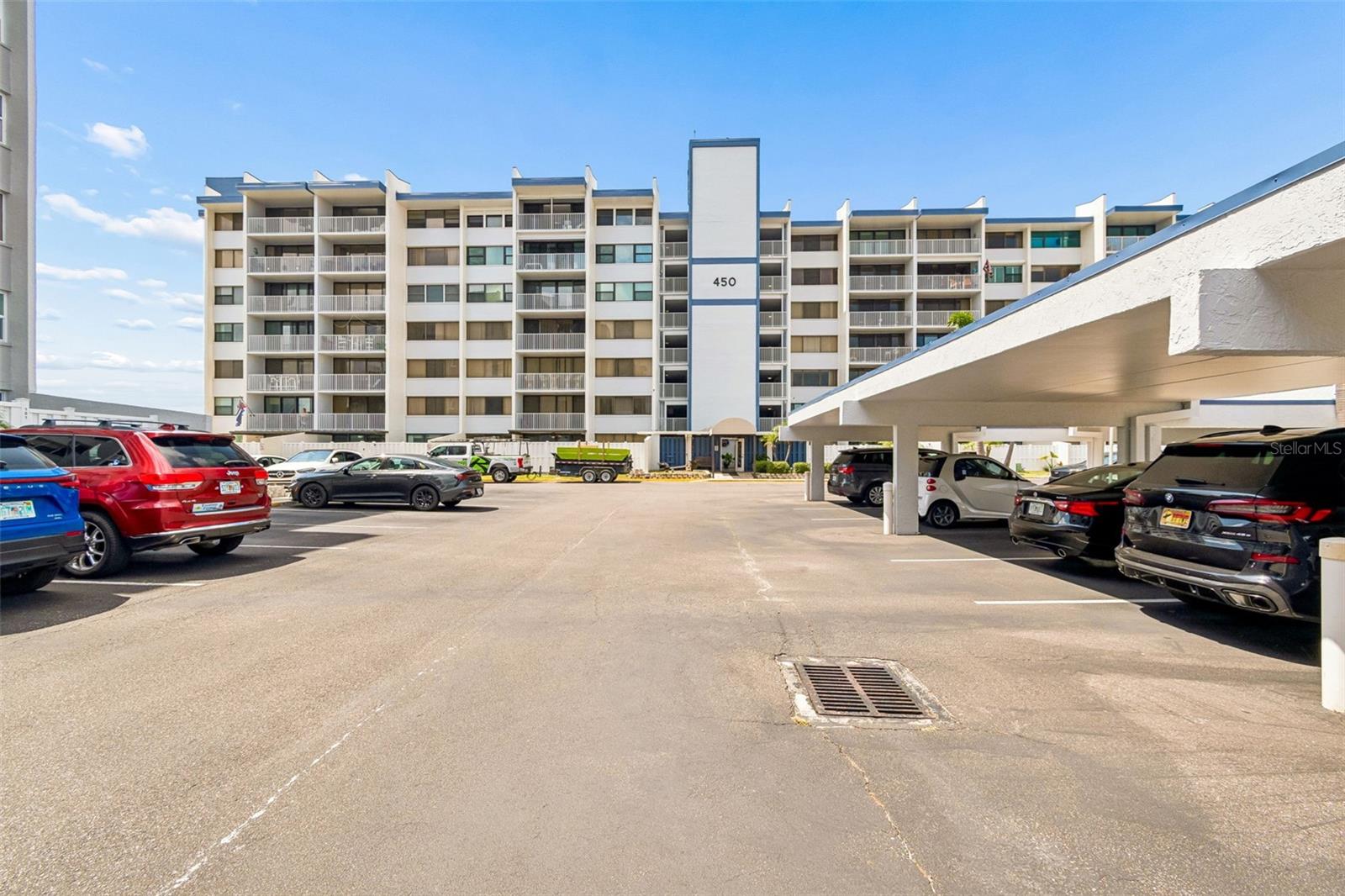 TREASURE ISLAND TENNIS & YACHT CLUB - Residential