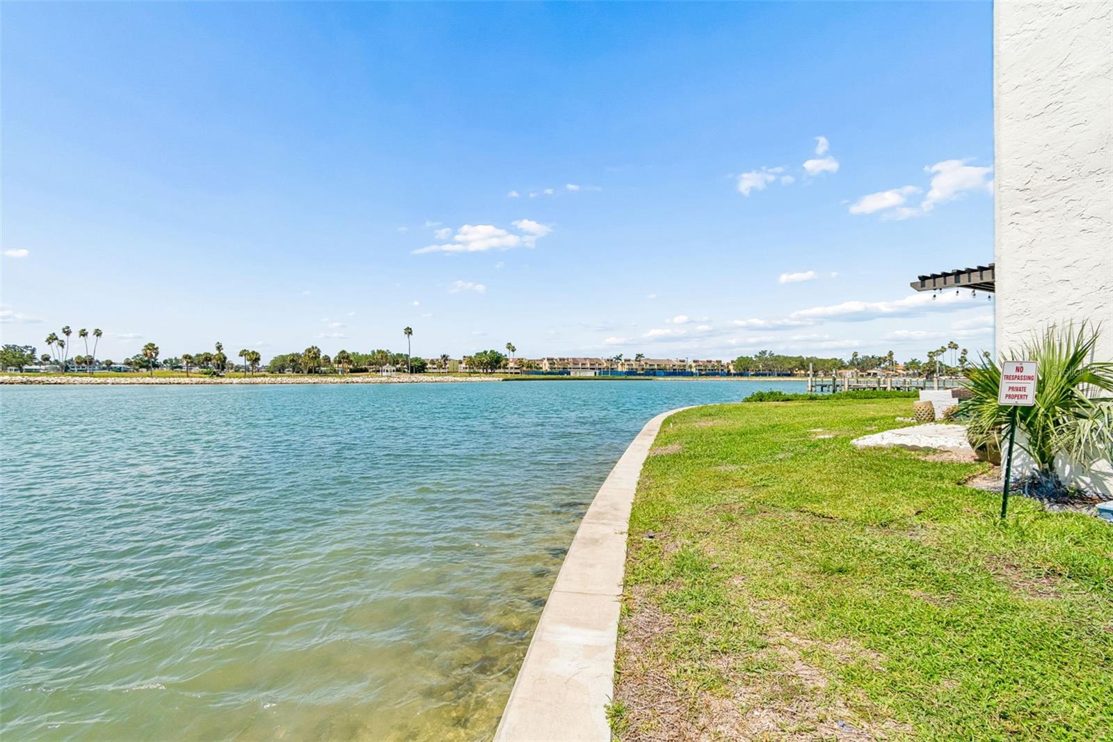 TREASURE ISLAND TENNIS & YACHT CLUB - Residential