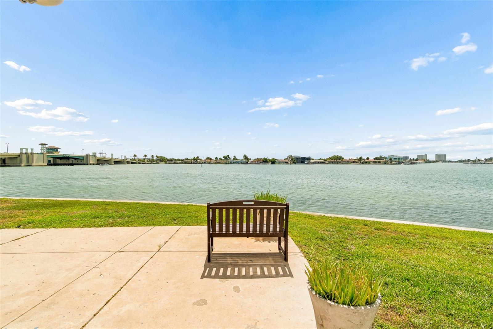 TREASURE ISLAND TENNIS & YACHT CLUB - Residential
