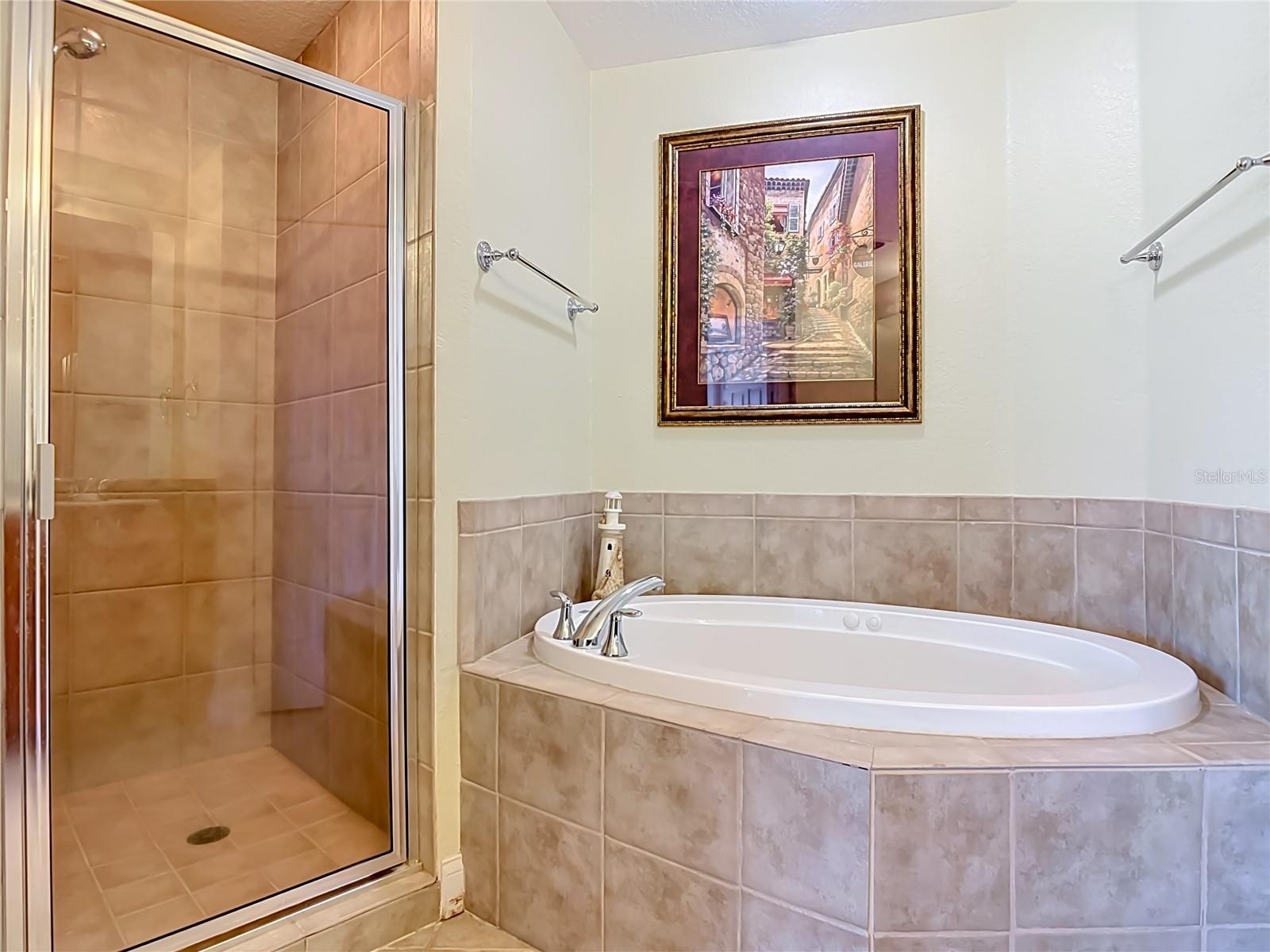 OCEANS GRAND - Residential