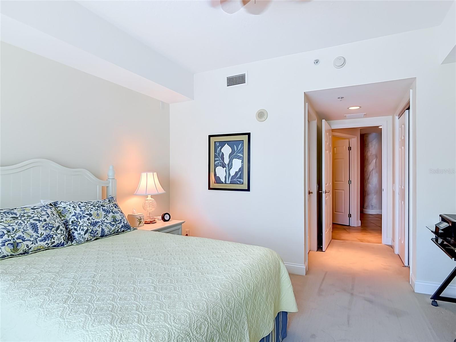 OCEANS GRAND - Residential