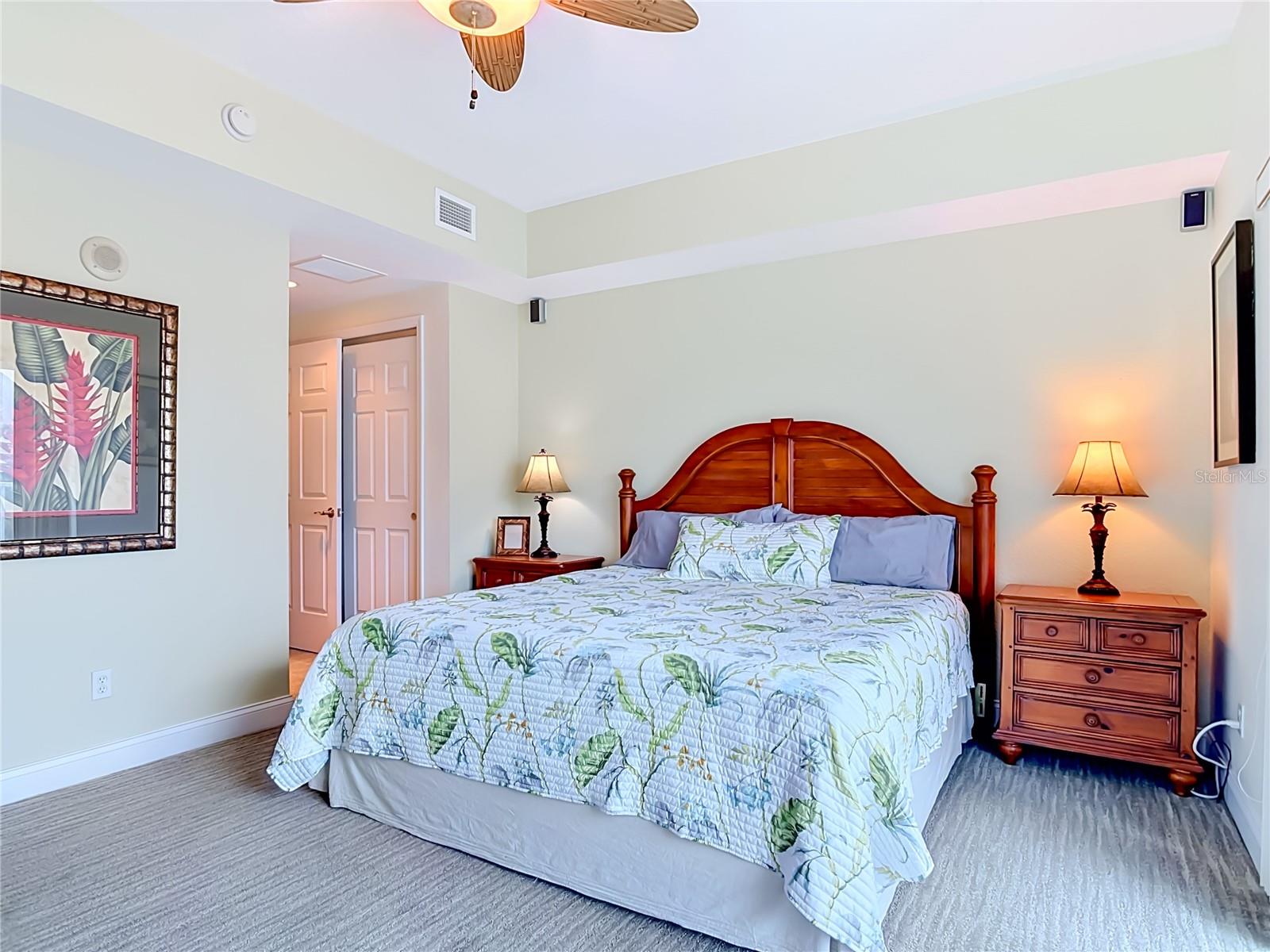 OCEANS GRAND - Residential