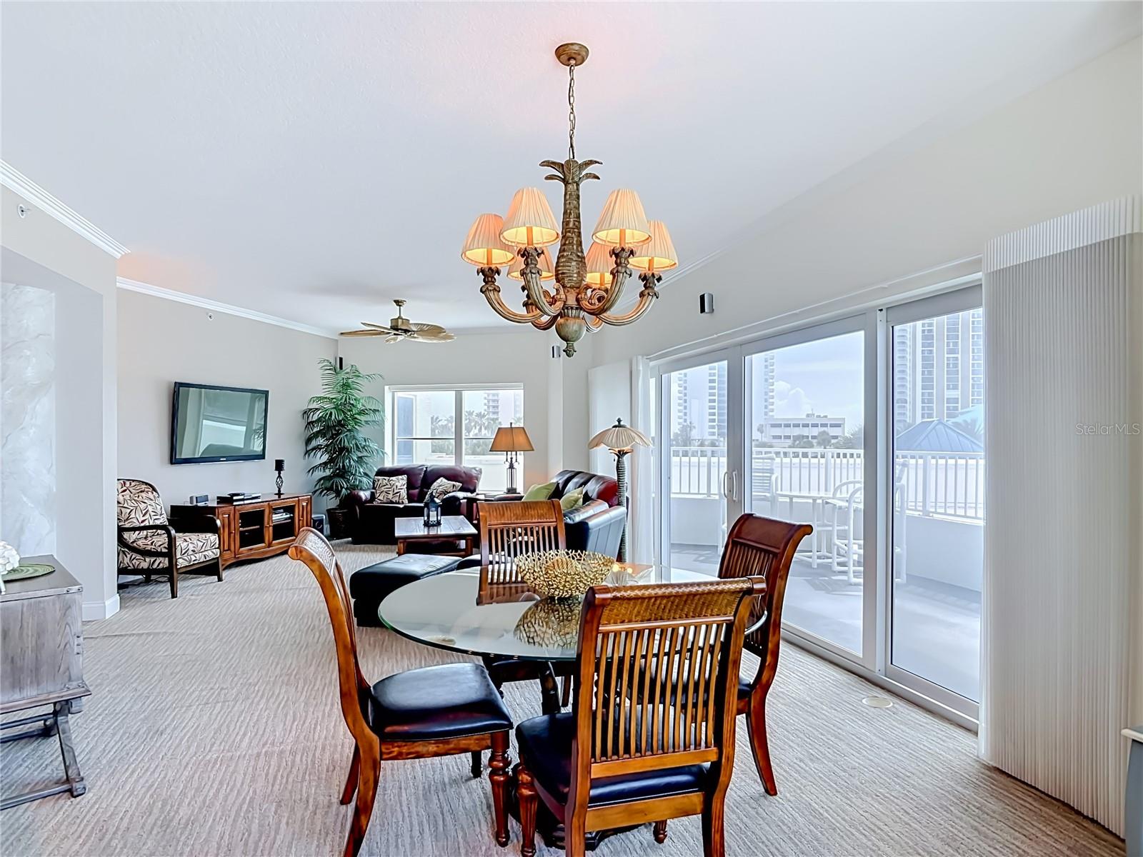 OCEANS GRAND - Residential