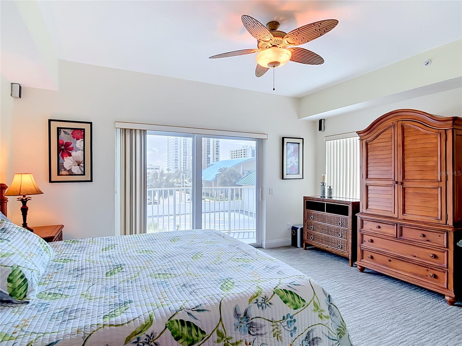 OCEANS GRAND - Residential