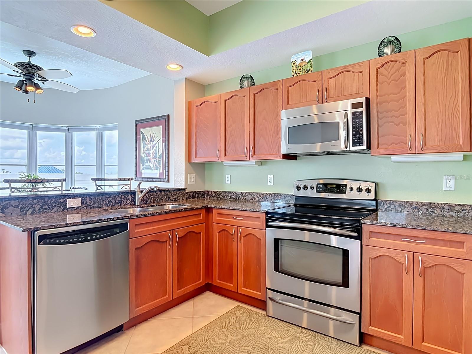OCEANS GRAND - Residential