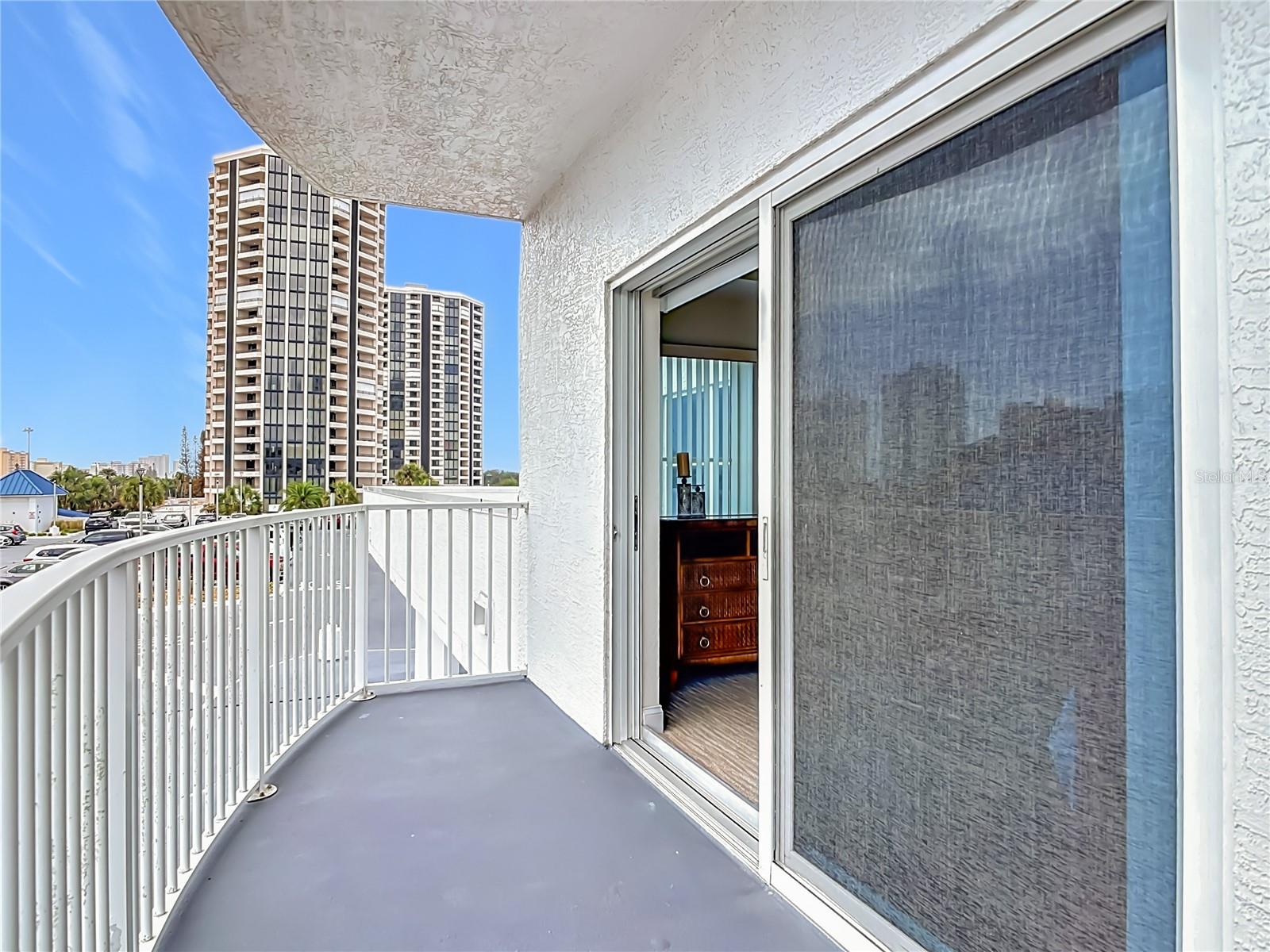 OCEANS GRAND - Residential