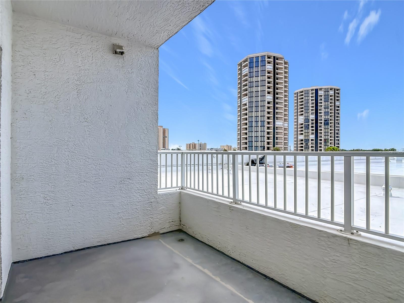 OCEANS GRAND - Residential