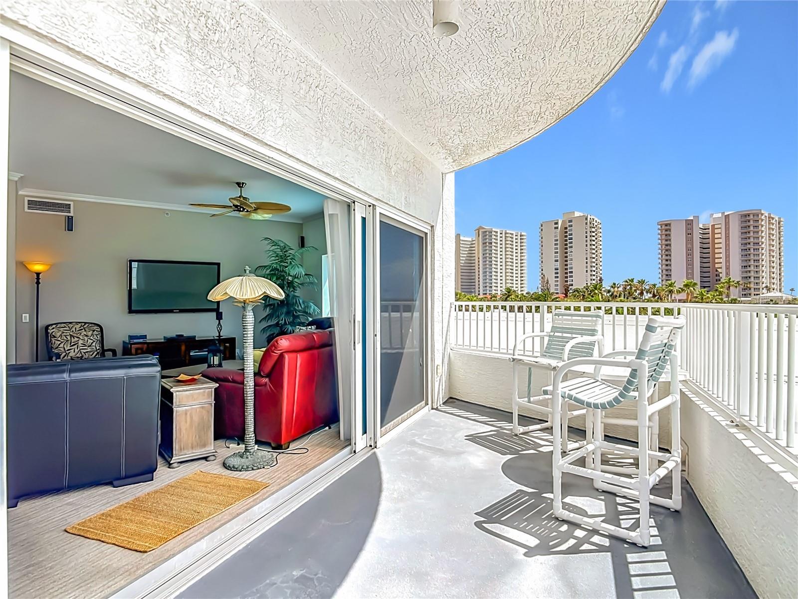 OCEANS GRAND - Residential