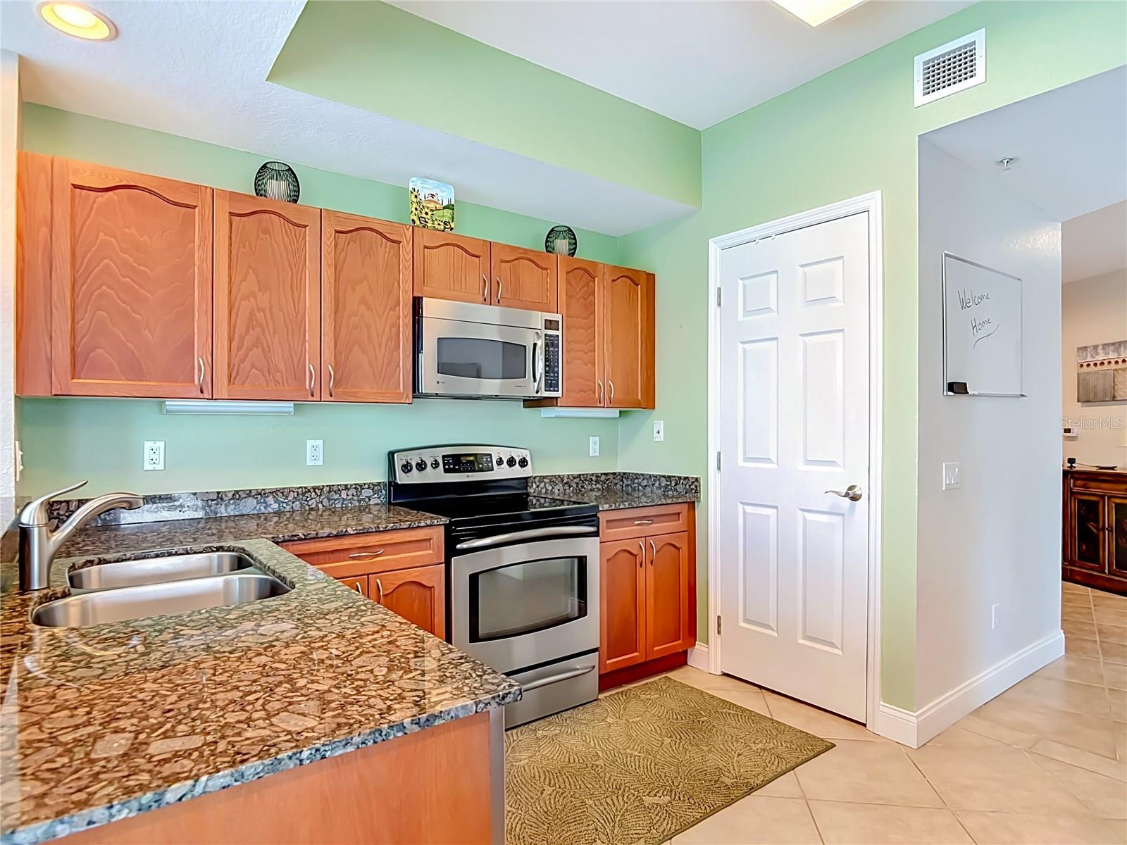 OCEANS GRAND - Residential