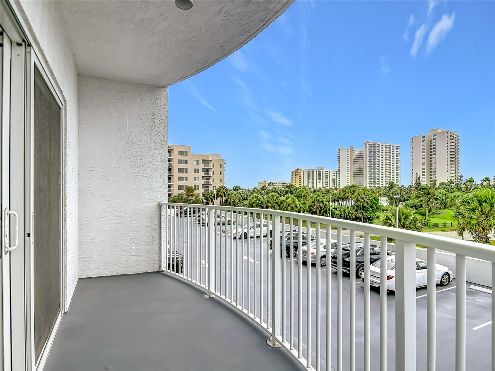 OCEANS GRAND - Residential