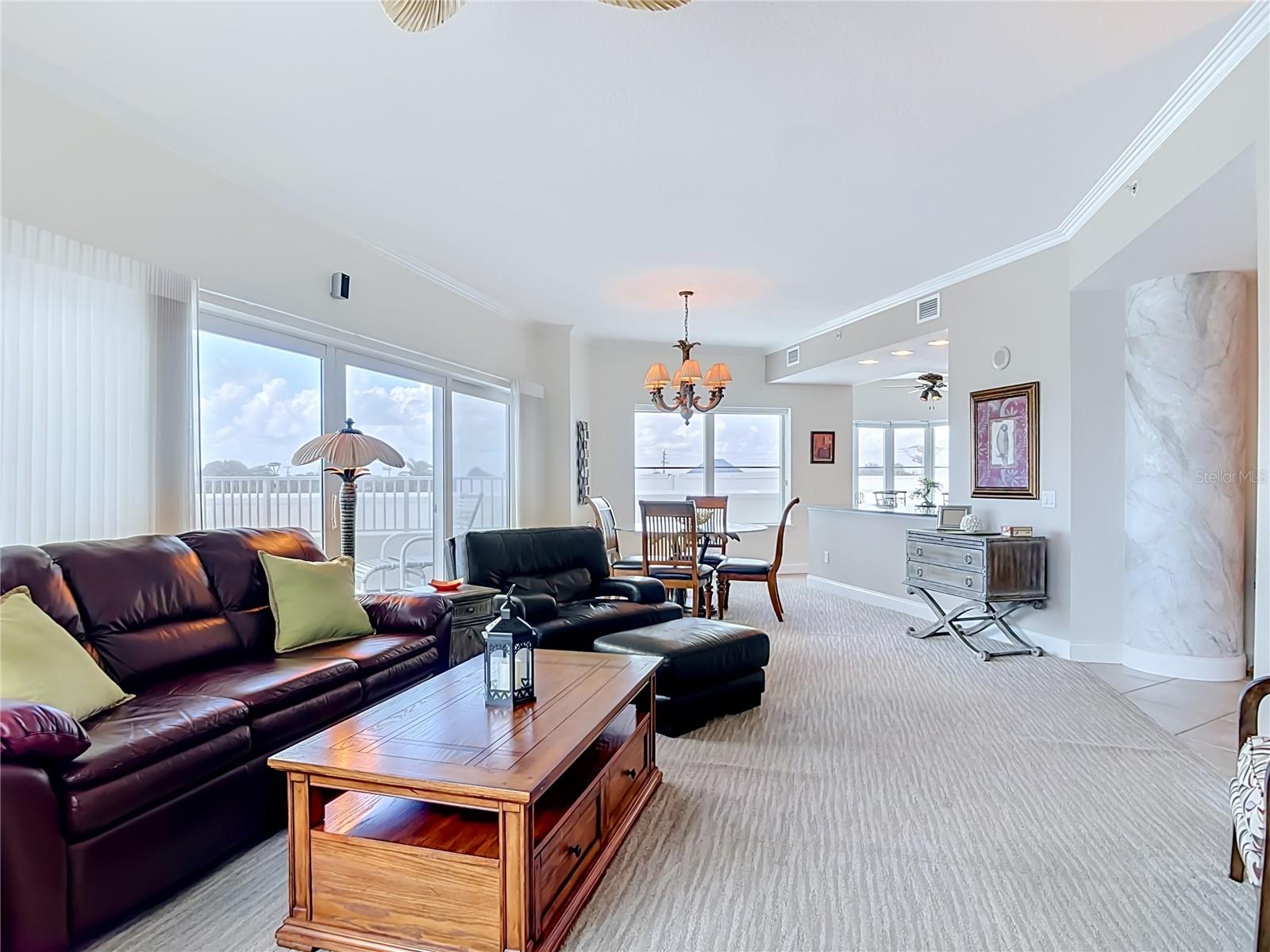 OCEANS GRAND - Residential