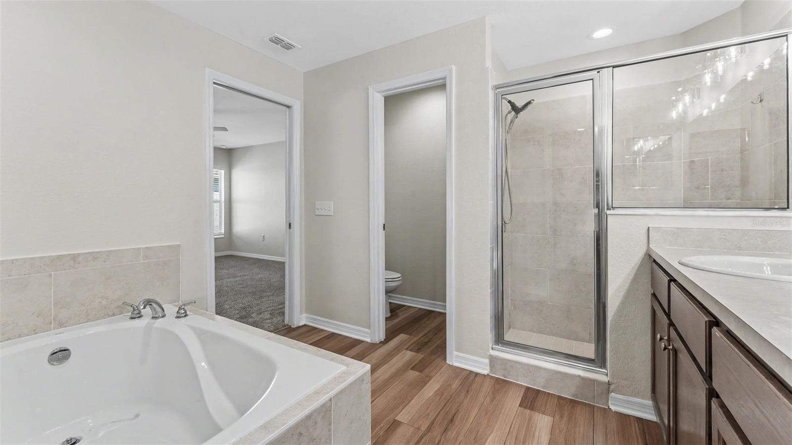 HALLAM PRESERVE WEST J - Residential