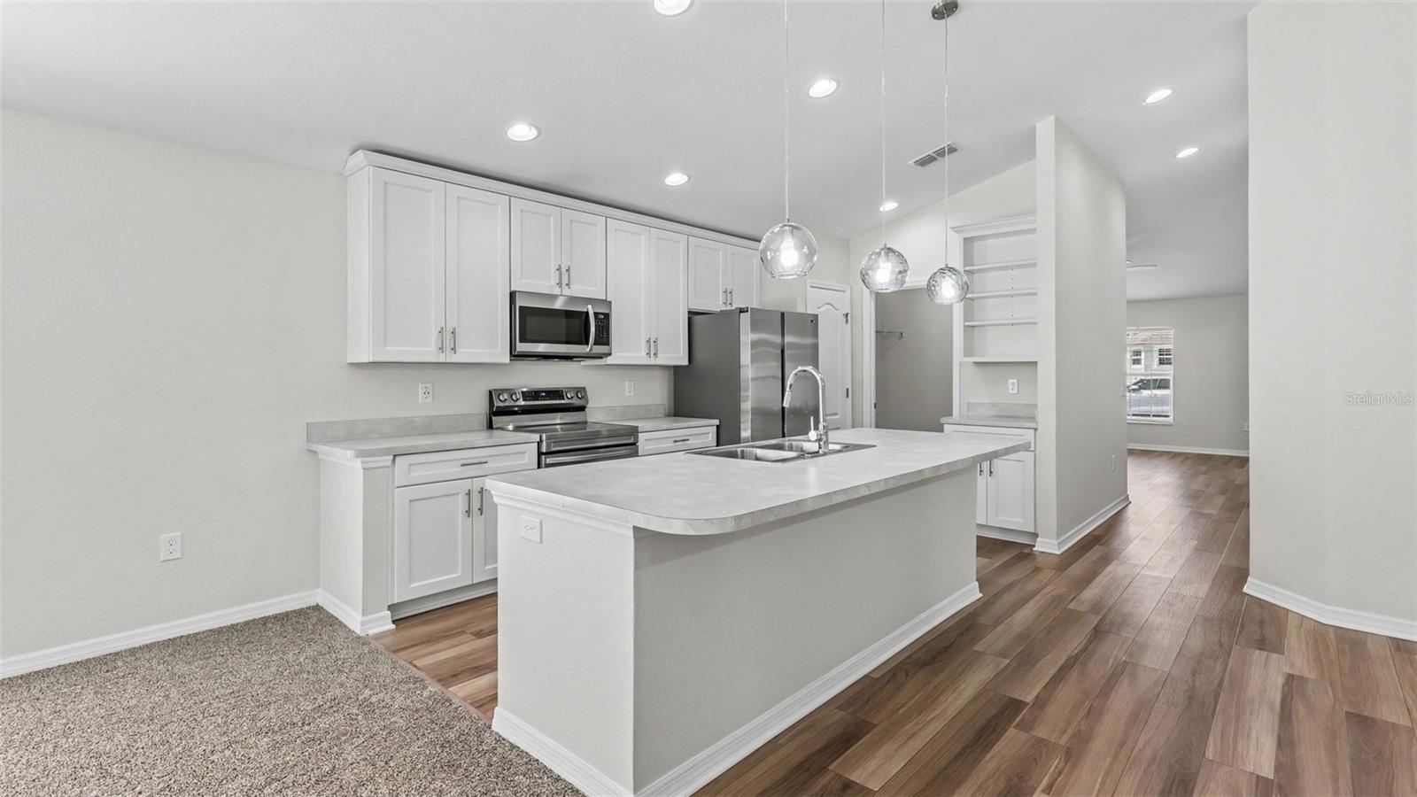 HALLAM PRESERVE WEST J - Residential
