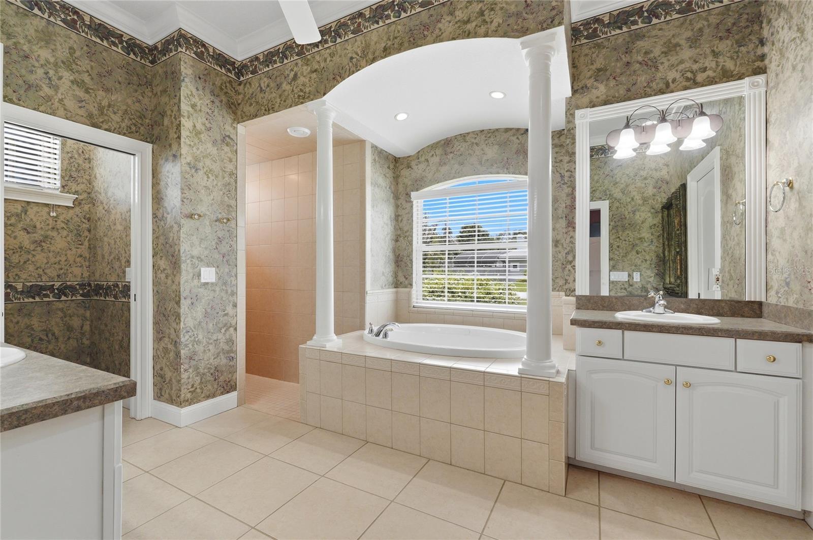 HAMILTON POINTE - Residential