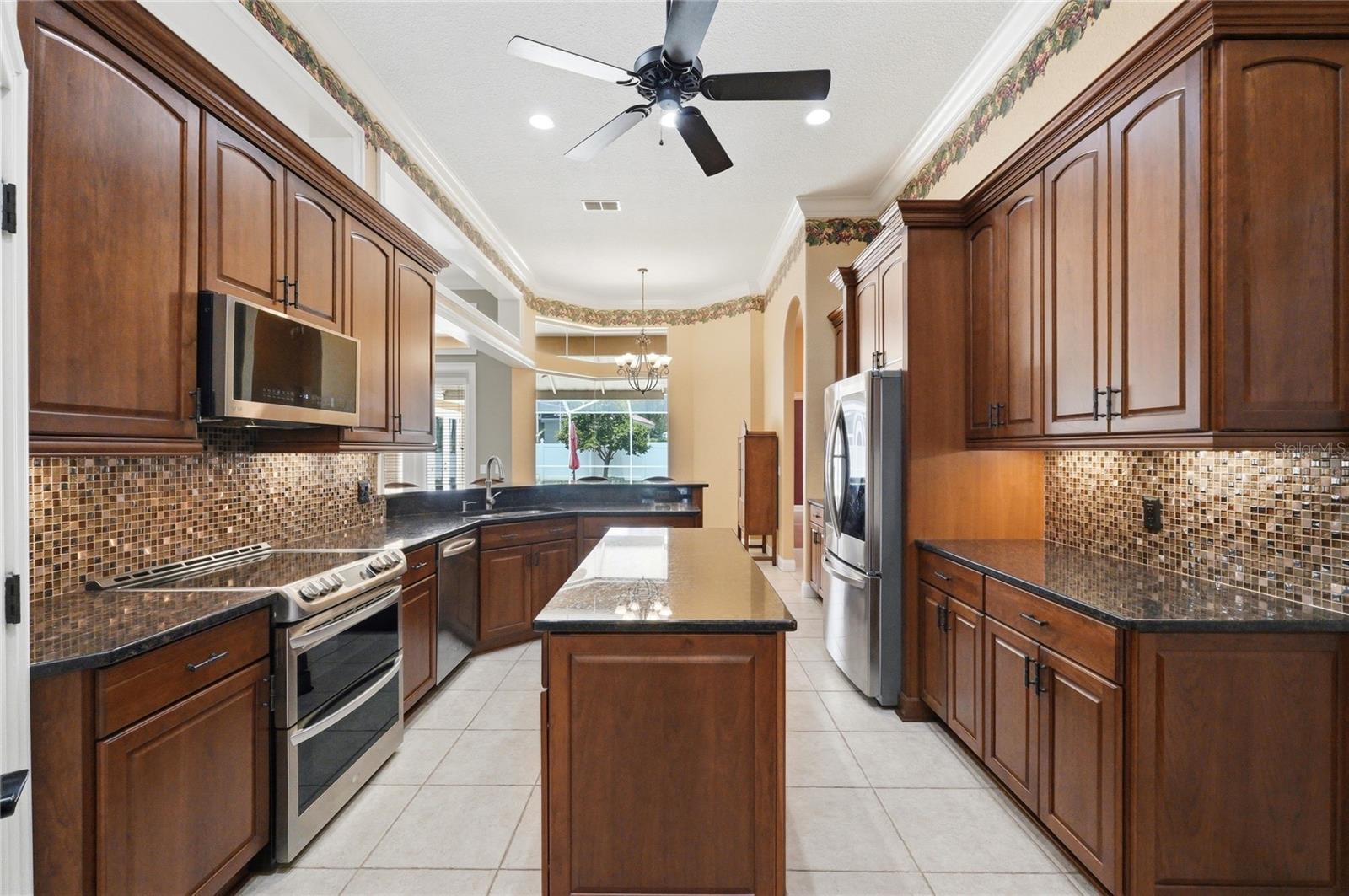 HAMILTON POINTE - Residential