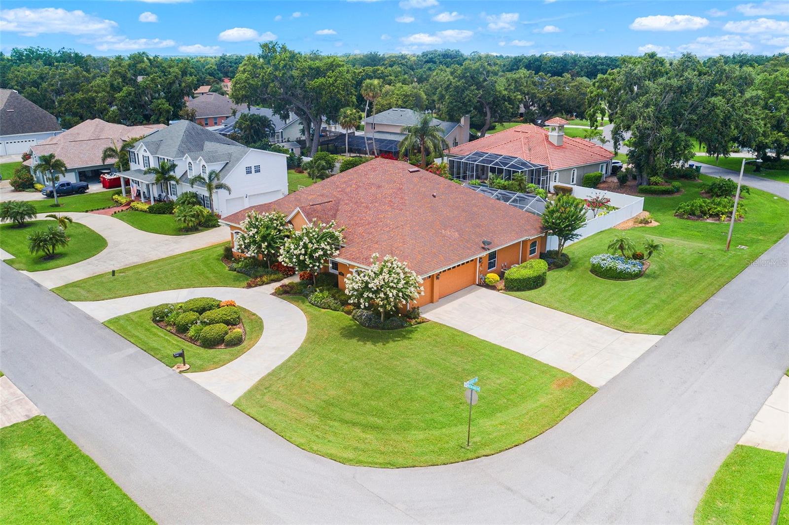 HAMILTON POINTE - Residential