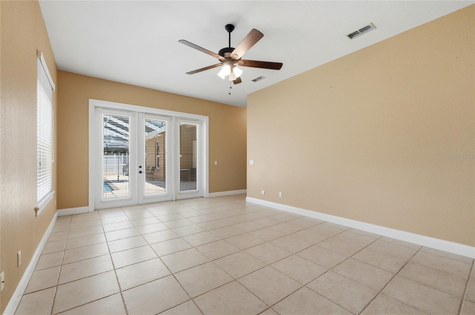 HAMILTON POINTE - Residential