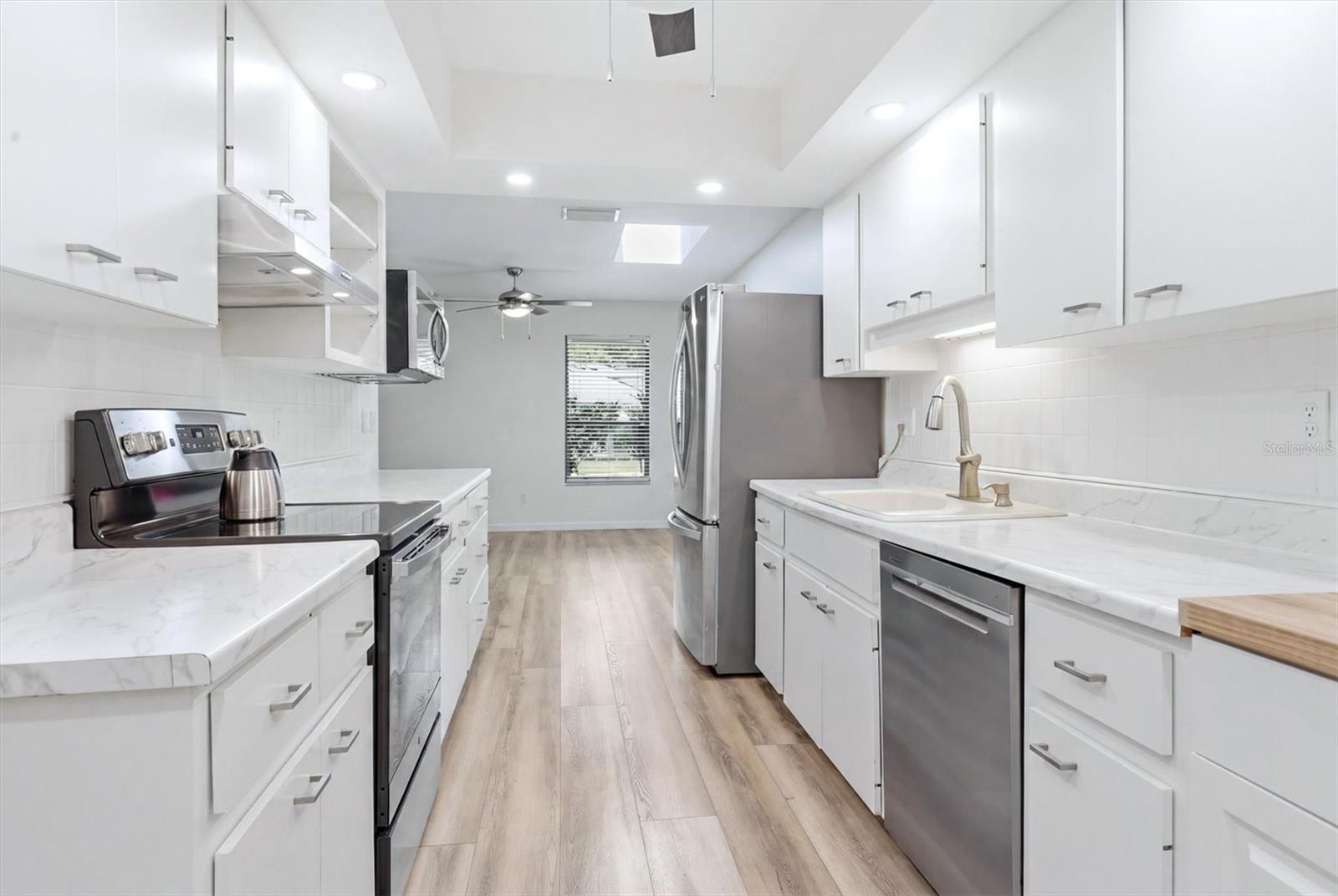 OAK FOREST VILLAS - Residential